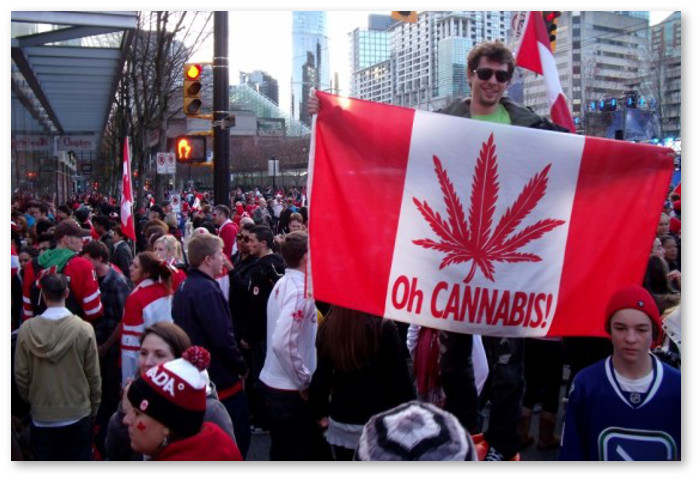 cannabis-flag-crowds