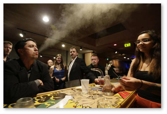 kurenie-marixuany-v-obshhestvennyx-mestax