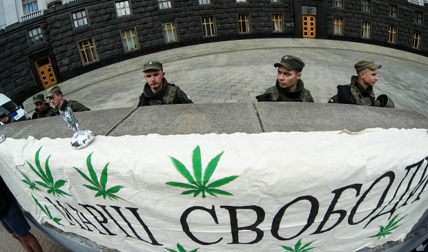 Суровые бойцы за легализацию конопли в Украине