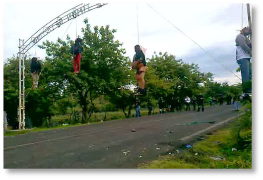 mexico-michoacan-hangings-2013
