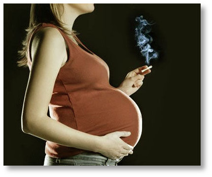 pregnant woman smoking