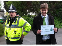 Пациент с рассеянным склерозом: Марихуана помогла мне встать на ноги