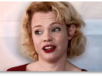 "Конопляная беженка" рассказывает о причинах переезда из Миссури в Калифорнию "Конопляная беженка" рассказывает о причинах переезда из Миссури в Калифорнию