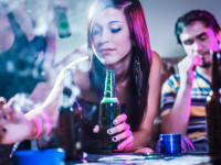 Кто в классе курит траву? Ищите среди отличников