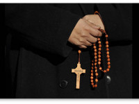 Польского священника задержали за курение марихуаны в компании подростков