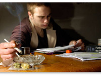 Американские студенты чаще курят марихуану, чем сигареты. И другие заголовки